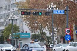 除了禮讓行人，交通信號(hào)燈路口還有“3大通行規(guī)則”！